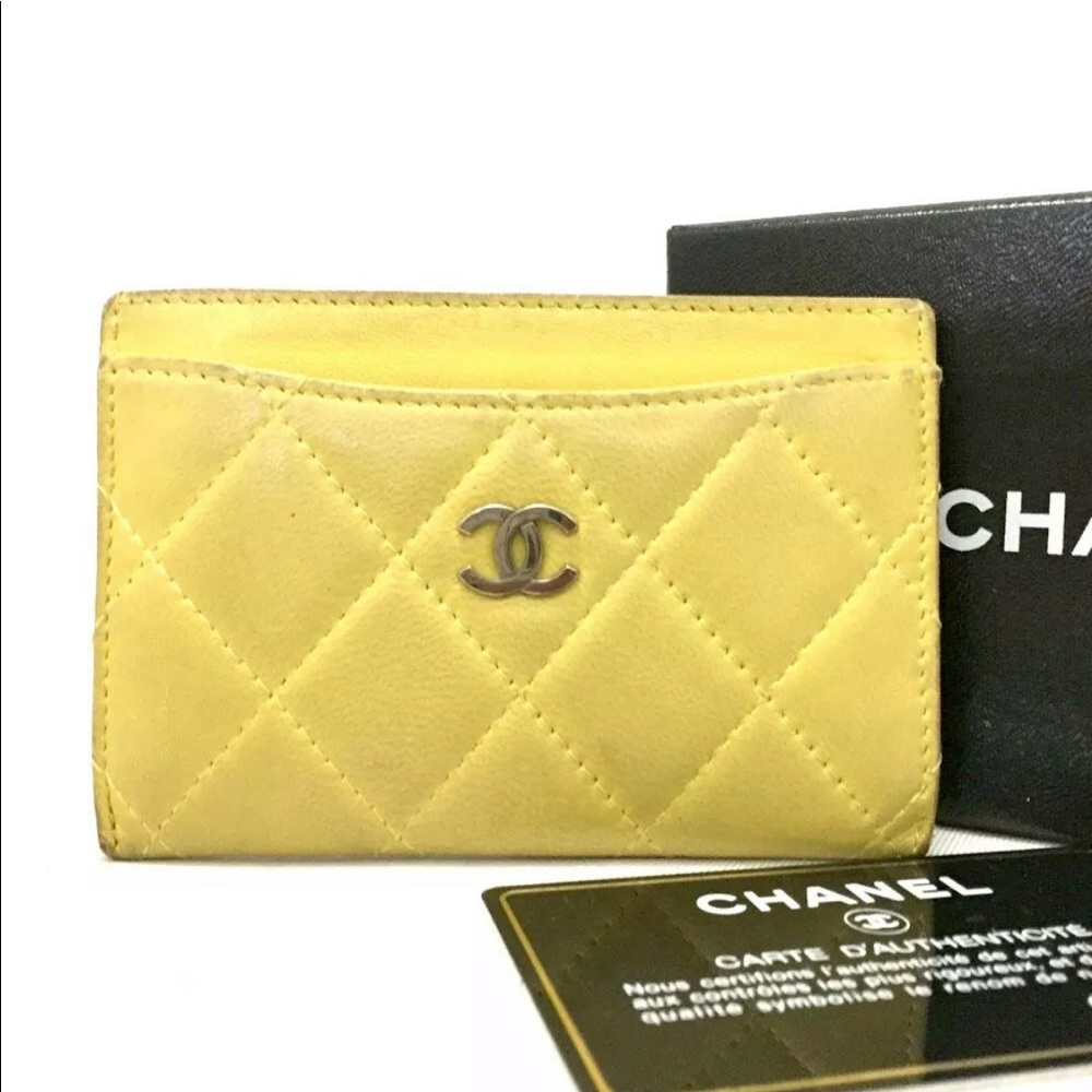 Chanel Lambskin Matelasse Leather Card Holder Case